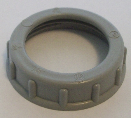 Grounding bushing