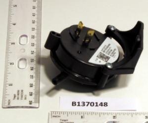 Goodman B1370148 pressure switch, 1.39 WC